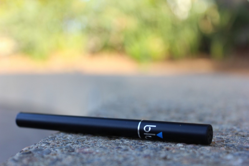 vitrine-CIPIERES-min_e_cigarette_vaping_blu_cigs_blu_electronic_cigarette_tobacco_cigarette_smoke-637061